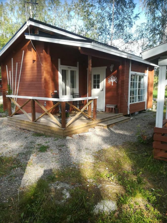 Pirttiniemen Lomakylae Hotell Muurasjärvi Eksteriør bilde